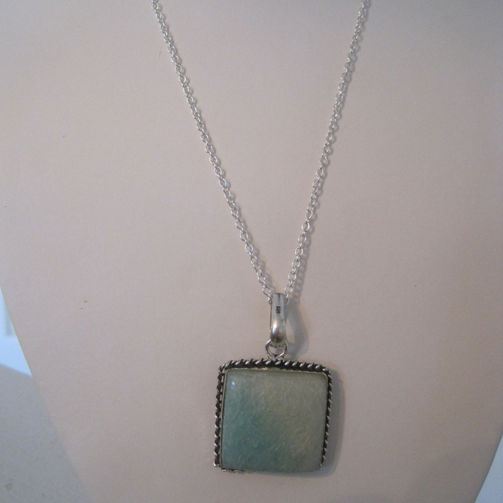 ARTISAN NATURAL AMAZONITE PENDANT NECKLACE